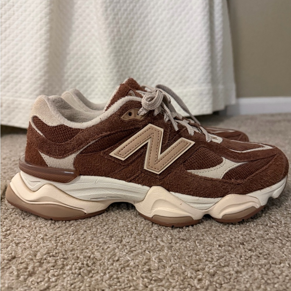 New Balance 9060 Sneaker - Picture 3 of 8
